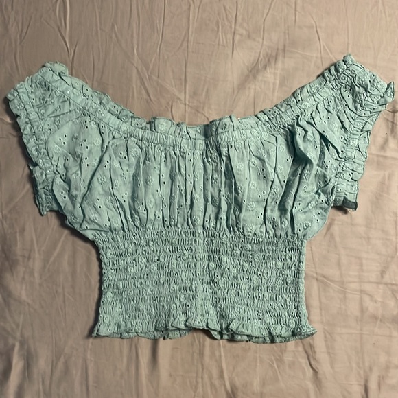 Off the shoulder crop top - Picture 3 of 3